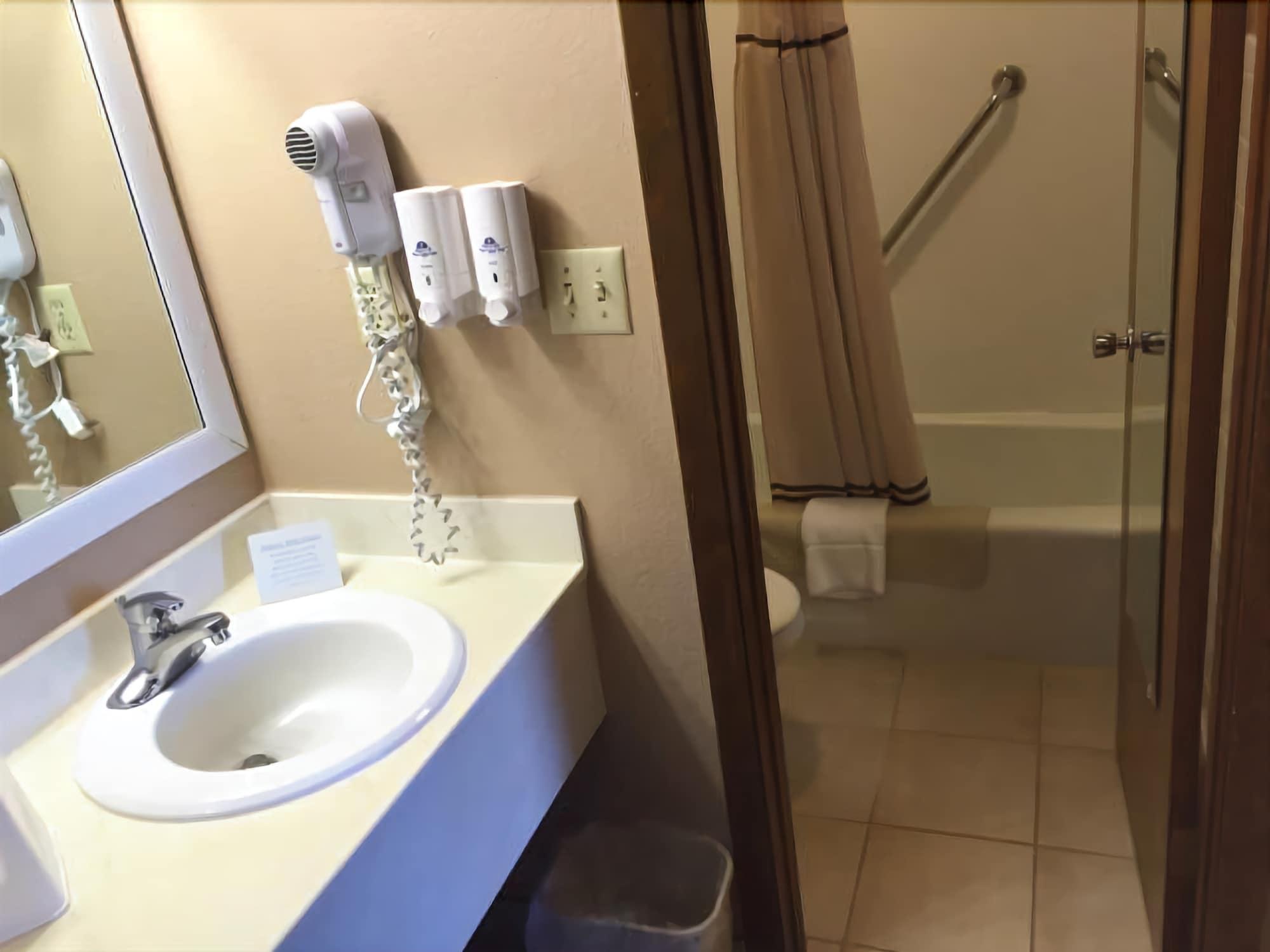 Americas Best Value Inn York Buitenkant foto