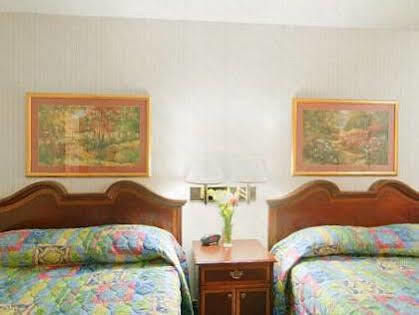 Americas Best Value Inn York Buitenkant foto